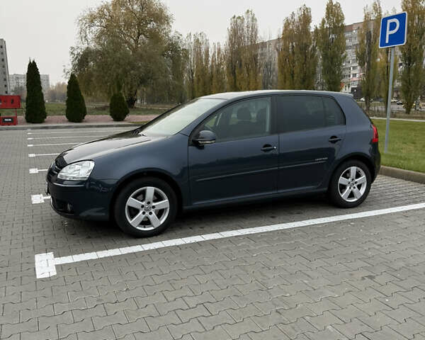 Синий Фольксваген Гольф, объемом двигателя 1.6 л и пробегом 205 тыс. км за 6300 $, фото 1 на Automoto.ua