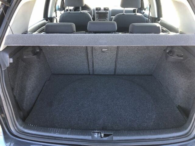 Синій Фольксваген Гольф, об'ємом двигуна 1.6 л та пробігом 230 тис. км за 5699 $, фото 7 на Automoto.ua