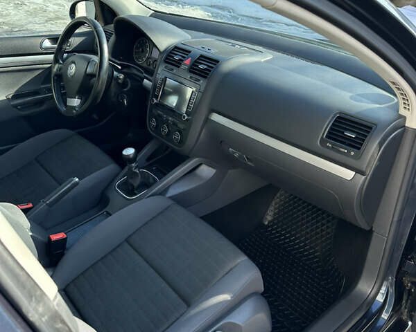 Синій Фольксваген Гольф, об'ємом двигуна 1.6 л та пробігом 220 тис. км за 6299 $, фото 16 на Automoto.ua