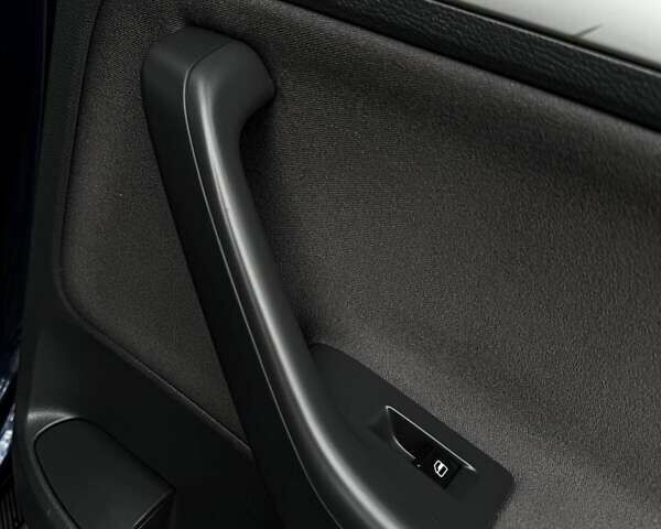 Синий Фольксваген Гольф, объемом двигателя 1.6 л и пробегом 190 тыс. км за 6900 $, фото 29 на Automoto.ua