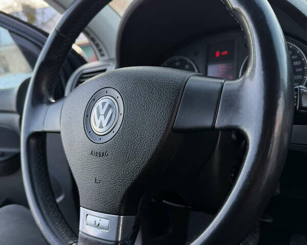 Синий Фольксваген Гольф, объемом двигателя 1.6 л и пробегом 203 тыс. км за 6650 $, фото 54 на Automoto.ua