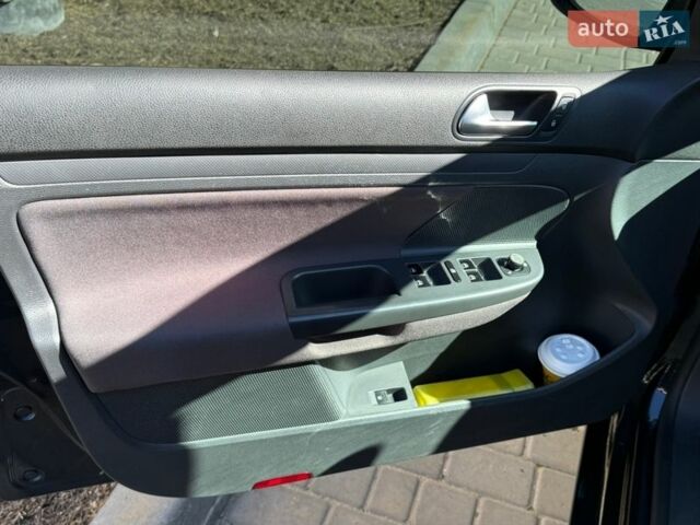 Синий Фольксваген Гольф, объемом двигателя 1.6 л и пробегом 300 тыс. км за 6800 $, фото 19 на Automoto.ua