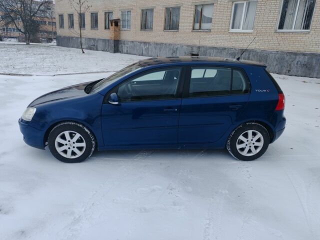 Синий Фольксваген Гольф, объемом двигателя 1.6 л и пробегом 233 тыс. км за 6400 $, фото 3 на Automoto.ua