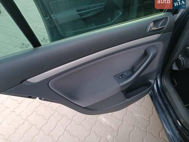 Синий Фольксваген Гольф, объемом двигателя 1.4 л и пробегом 207 тыс. км за 6500 $, фото 13 на Automoto.ua