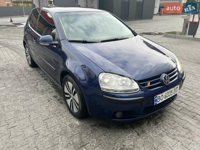 Синий Фольксваген Гольф, объемом двигателя 1.9 л и пробегом 240 тыс. км за 5500 $, фото 2 на Automoto.ua