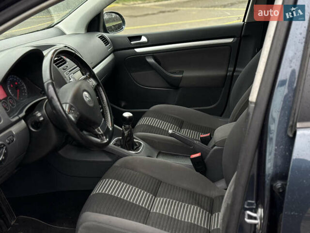 Синий Фольксваген Гольф, объемом двигателя 1.4 л и пробегом 203 тыс. км за 5400 $, фото 7 на Automoto.ua