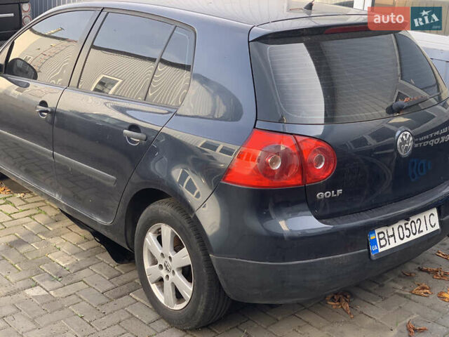 Синий Фольксваген Гольф, объемом двигателя 1.6 л и пробегом 200 тыс. км за 3000 $, фото 3 на Automoto.ua