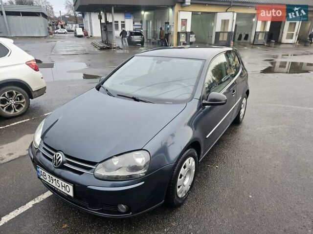 Синій Фольксваген Гольф, об'ємом двигуна 1.39 л та пробігом 226 тис. км за 4800 $, фото 20 на Automoto.ua