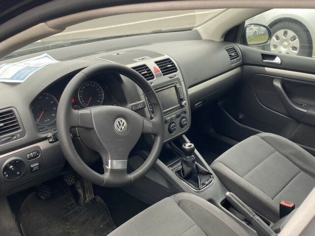 Синий Фольксваген Гольф, объемом двигателя 1.6 л и пробегом 230 тыс. км за 6000 $, фото 4 на Automoto.ua