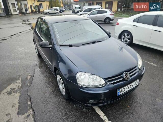 Синій Фольксваген Гольф, об'ємом двигуна 1.39 л та пробігом 226 тис. км за 4800 $, фото 23 на Automoto.ua