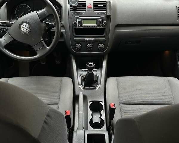 Синий Фольксваген Гольф, объемом двигателя 1.39 л и пробегом 230 тыс. км за 5500 $, фото 10 на Automoto.ua