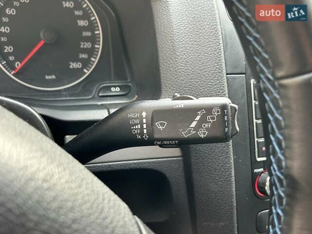 Синий Фольксваген Гольф, объемом двигателя 1.6 л и пробегом 231 тыс. км за 5650 $, фото 25 на Automoto.ua