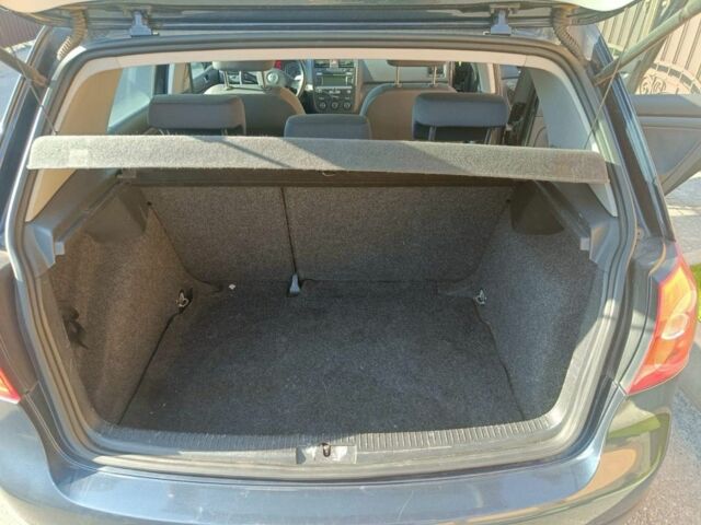 Фольксваген Гольф 2008 в Александрие на Automoto.ua Синий Фольксваген Гольф, объемом двигателя 0 л и пробегом 210 тыс. км за 6299 $, фото 5 на Automoto.ua