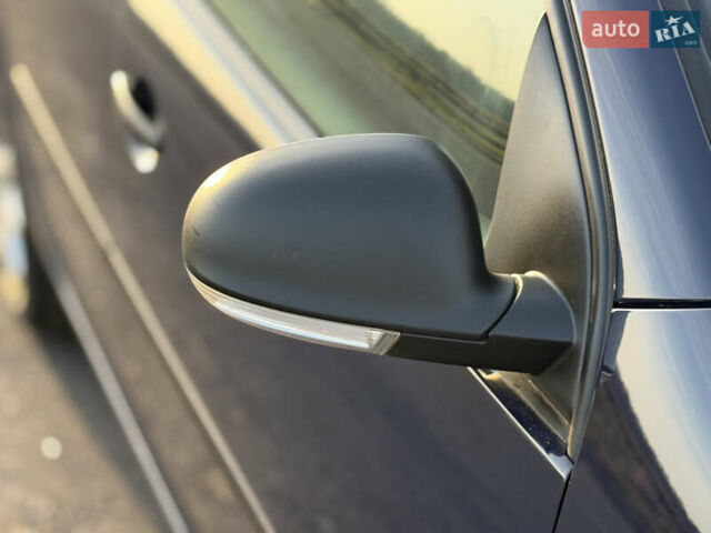 Синій Фольксваген Гольф, об'ємом двигуна 1.6 л та пробігом 215 тис. км за 8199 $, фото 18 на Automoto.ua