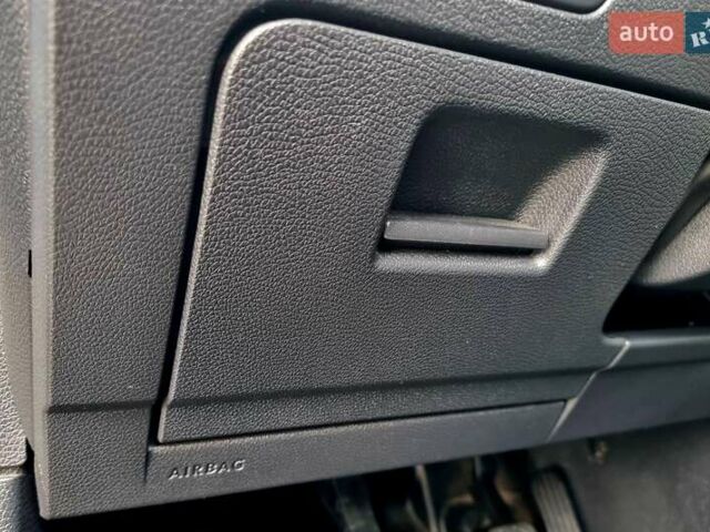 Синий Фольксваген Гольф, объемом двигателя 1.39 л и пробегом 84 тыс. км за 9500 $, фото 69 на Automoto.ua