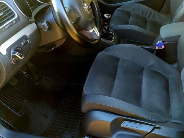 Синій Фольксваген Гольф, об'ємом двигуна 1.6 л та пробігом 300 тис. км за 7750 $, фото 6 на Automoto.ua