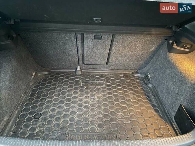Синий Фольксваген Гольф, объемом двигателя 1.39 л и пробегом 184 тыс. км за 6700 $, фото 5 на Automoto.ua