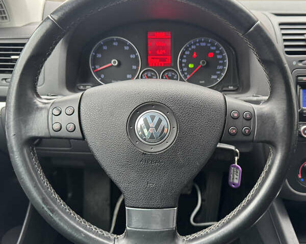 Синий Фольксваген Гольф, объемом двигателя 1.4 л и пробегом 233 тыс. км за 7299 $, фото 21 на Automoto.ua