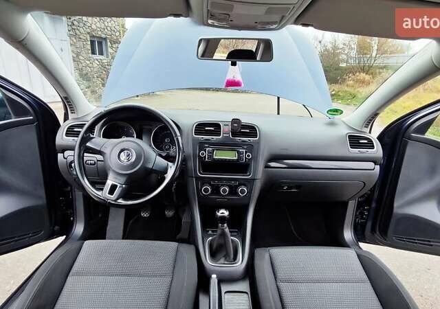 Синий Фольксваген Гольф, объемом двигателя 1.39 л и пробегом 202 тыс. км за 7950 $, фото 24 на Automoto.ua