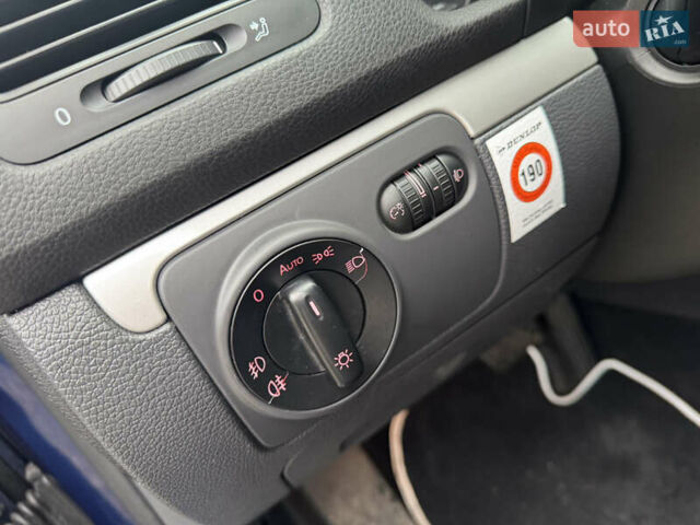 Синий Фольксваген Гольф, объемом двигателя 1.4 л и пробегом 233 тыс. км за 7299 $, фото 29 на Automoto.ua