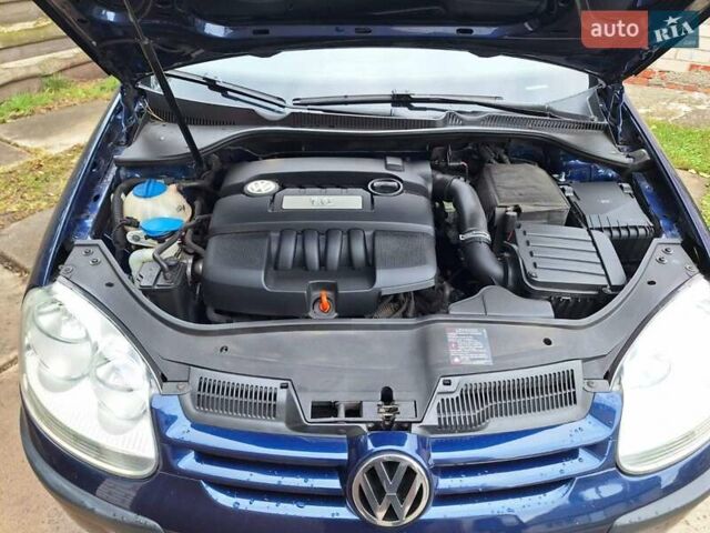 Синий Фольксваген Гольф, объемом двигателя 1.6 л и пробегом 197 тыс. км за 6800 $, фото 6 на Automoto.ua