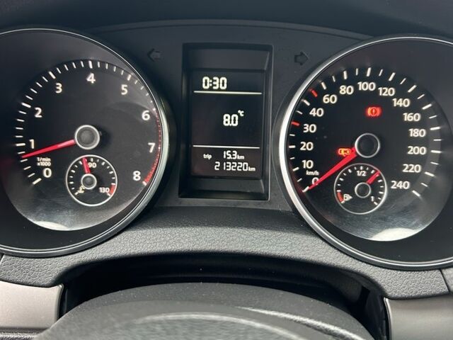 Синий Фольксваген Гольф, объемом двигателя 1.6 л и пробегом 213 тыс. км за 7200 $, фото 4 на Automoto.ua