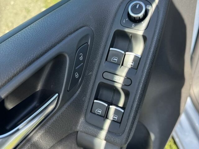 Синий Фольксваген Гольф, объемом двигателя 1.4 л и пробегом 154 тыс. км за 8000 $, фото 9 на Automoto.ua