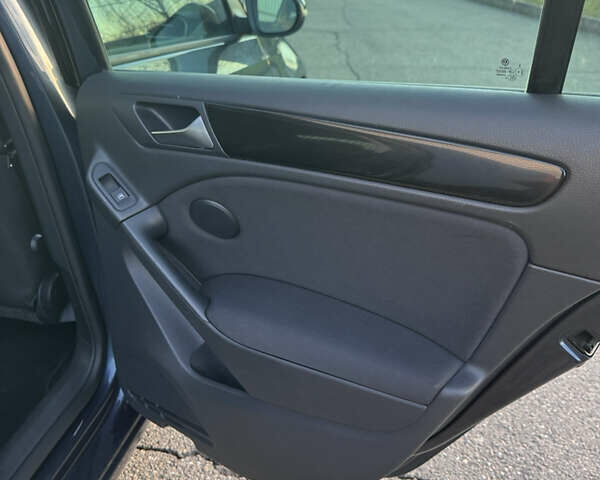 Синий Фольксваген Гольф, объемом двигателя 1.4 л и пробегом 219 тыс. км за 7100 $, фото 25 на Automoto.ua