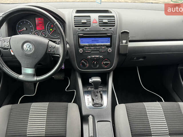 Синий Фольксваген Гольф, объемом двигателя 1.4 л и пробегом 233 тыс. км за 7299 $, фото 20 на Automoto.ua