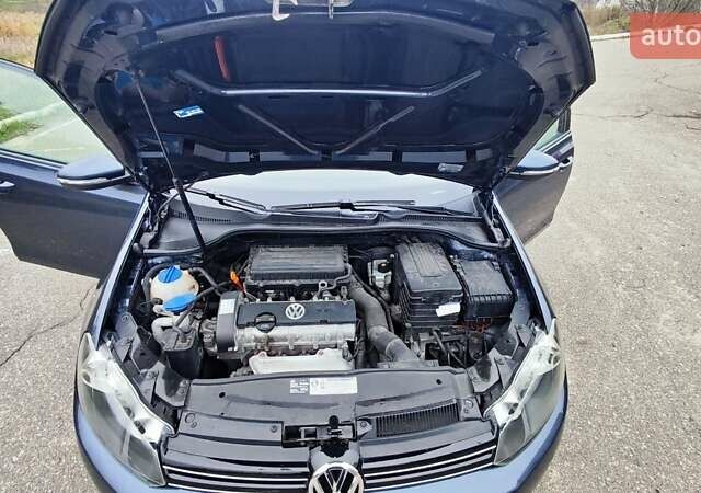 Синий Фольксваген Гольф, объемом двигателя 1.39 л и пробегом 202 тыс. км за 7950 $, фото 12 на Automoto.ua