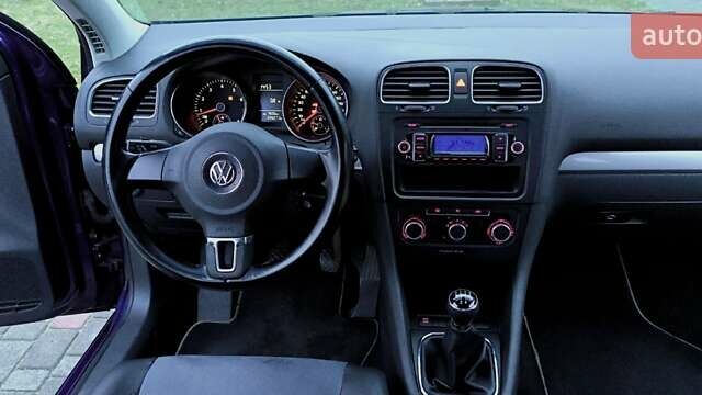 Синій Фольксваген Гольф, об'ємом двигуна 1.6 л та пробігом 226 тис. км за 8200 $, фото 14 на Automoto.ua