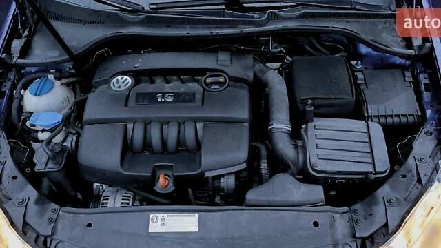Синій Фольксваген Гольф, об'ємом двигуна 1.6 л та пробігом 226 тис. км за 8200 $, фото 15 на Automoto.ua
