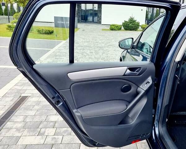 Синий Фольксваген Гольф, объемом двигателя 1.39 л и пробегом 84 тыс. км за 9500 $, фото 81 на Automoto.ua