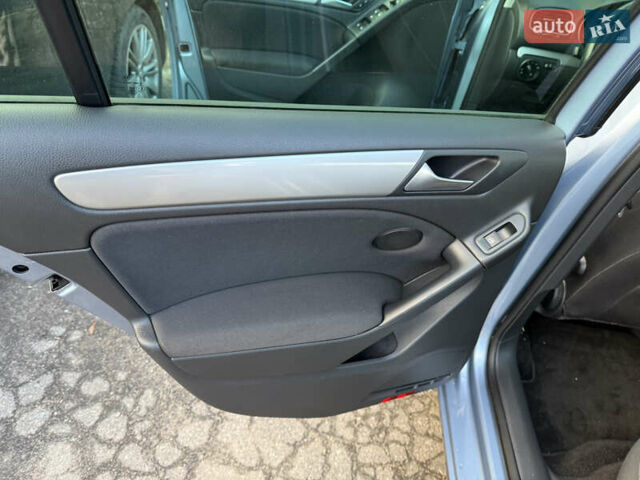 Синий Фольксваген Гольф, объемом двигателя 1.39 л и пробегом 208 тыс. км за 7500 $, фото 16 на Automoto.ua