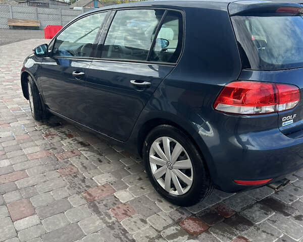 Синий Фольксваген Гольф, объемом двигателя 1.4 л и пробегом 200 тыс. км за 7400 $, фото 5 на Automoto.ua