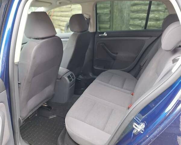 Синий Фольксваген Гольф, объемом двигателя 1.6 л и пробегом 197 тыс. км за 6800 $, фото 9 на Automoto.ua