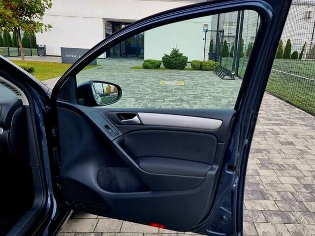 Синий Фольксваген Гольф, объемом двигателя 1.39 л и пробегом 84 тыс. км за 9500 $, фото 95 на Automoto.ua