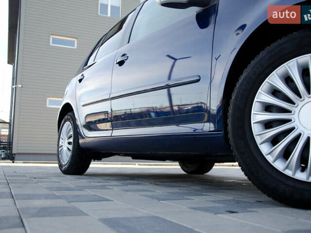 Синій Фольксваген Гольф, об'ємом двигуна 1.6 л та пробігом 252 тис. км за 6199 $, фото 18 на Automoto.ua