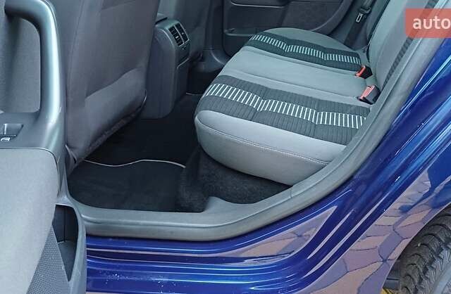 Синій Фольксваген Гольф, об'ємом двигуна 1.6 л та пробігом 252 тис. км за 6250 $, фото 48 на Automoto.ua