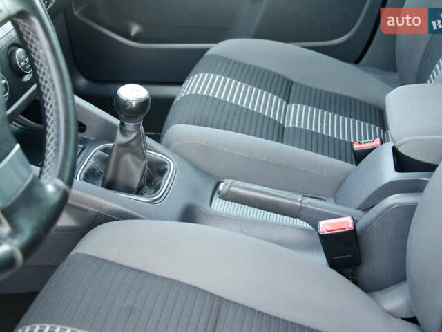 Синій Фольксваген Гольф, об'ємом двигуна 1.6 л та пробігом 252 тис. км за 6199 $, фото 44 на Automoto.ua