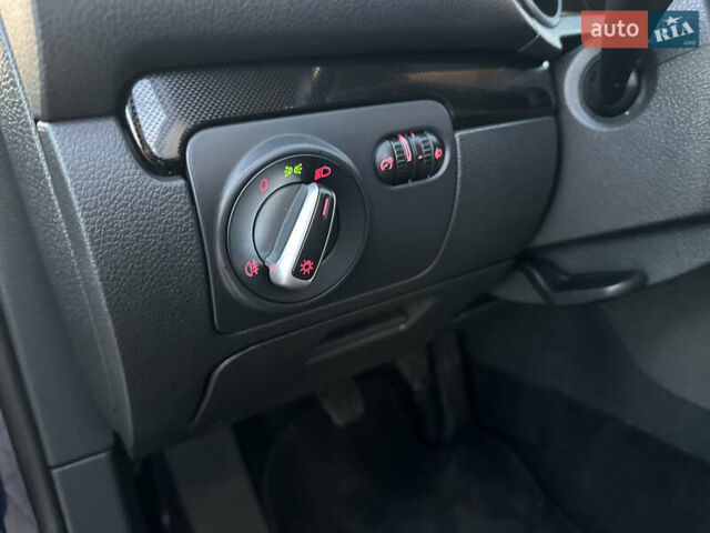 Синий Фольксваген Гольф, объемом двигателя 1.4 л и пробегом 224 тыс. км за 7350 $, фото 25 на Automoto.ua