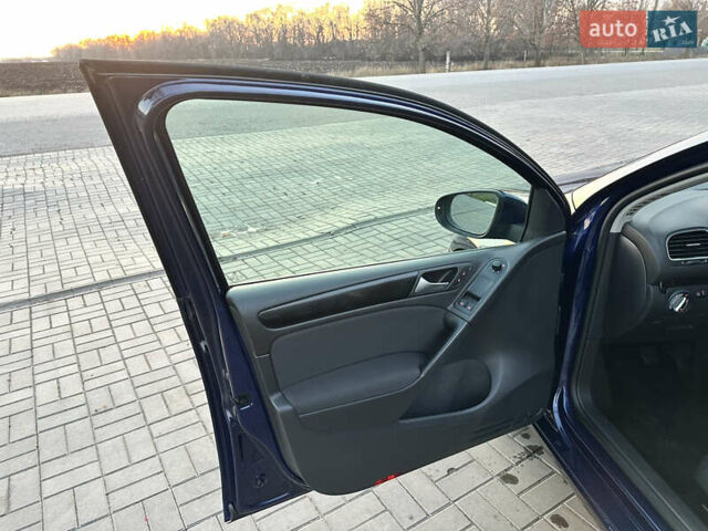 Синий Фольксваген Гольф, объемом двигателя 1.4 л и пробегом 224 тыс. км за 7350 $, фото 23 на Automoto.ua