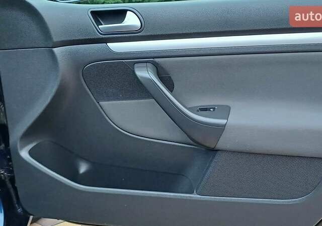 Синій Фольксваген Гольф, об'ємом двигуна 1.6 л та пробігом 252 тис. км за 6199 $, фото 55 на Automoto.ua