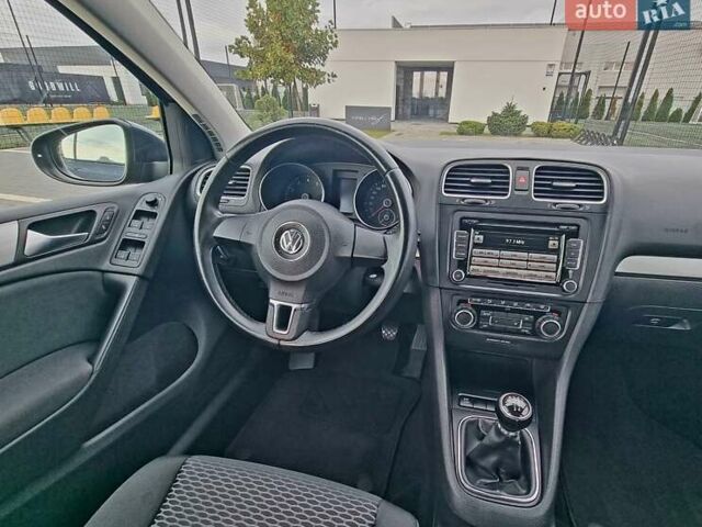 Синий Фольксваген Гольф, объемом двигателя 1.39 л и пробегом 84 тыс. км за 9500 $, фото 6 на Automoto.ua