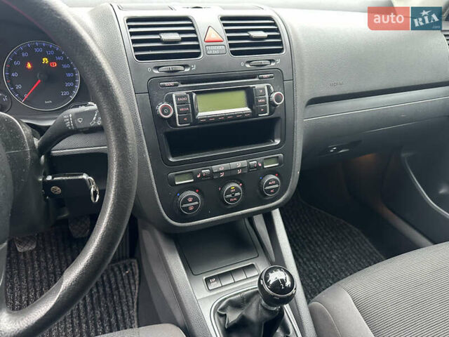 Синій Фольксваген Гольф, об'ємом двигуна 1.4 л та пробігом 180 тис. км за 5450 $, фото 8 на Automoto.ua