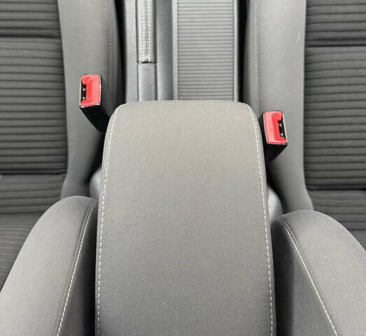 Синий Фольксваген Гольф, объемом двигателя 1.4 л и пробегом 233 тыс. км за 7299 $, фото 31 на Automoto.ua