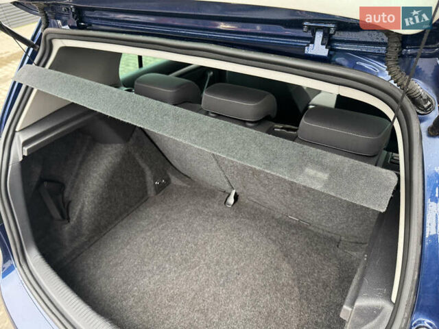 Синий Фольксваген Гольф, объемом двигателя 1.4 л и пробегом 233 тыс. км за 7299 $, фото 48 на Automoto.ua