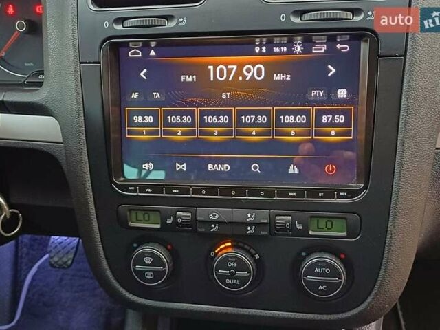 Синій Фольксваген Гольф, об'ємом двигуна 1.6 л та пробігом 252 тис. км за 6250 $, фото 56 на Automoto.ua