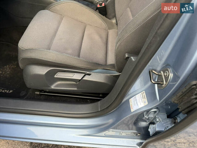 Синий Фольксваген Гольф, объемом двигателя 1.39 л и пробегом 208 тыс. км за 7500 $, фото 8 на Automoto.ua