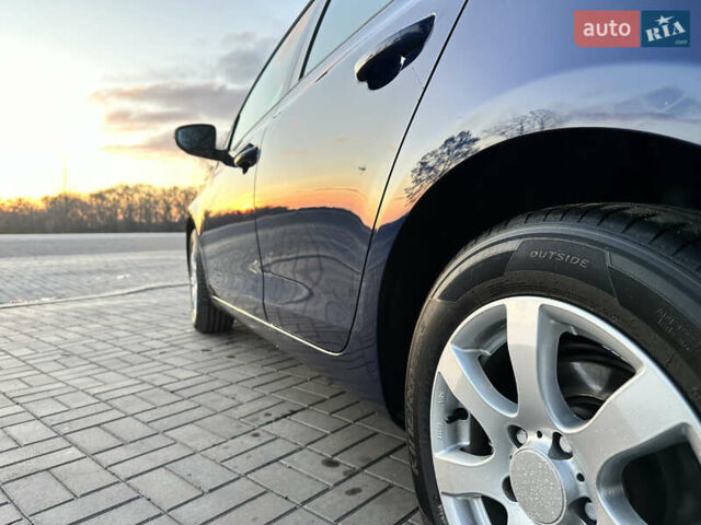 Синий Фольксваген Гольф, объемом двигателя 1.4 л и пробегом 224 тыс. км за 7350 $, фото 17 на Automoto.ua